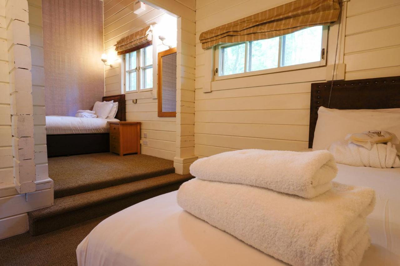 Chevin Country Park Hotel & Spa Отлі Екстер'єр фото